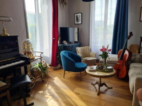 Artist house with piano and charming garden